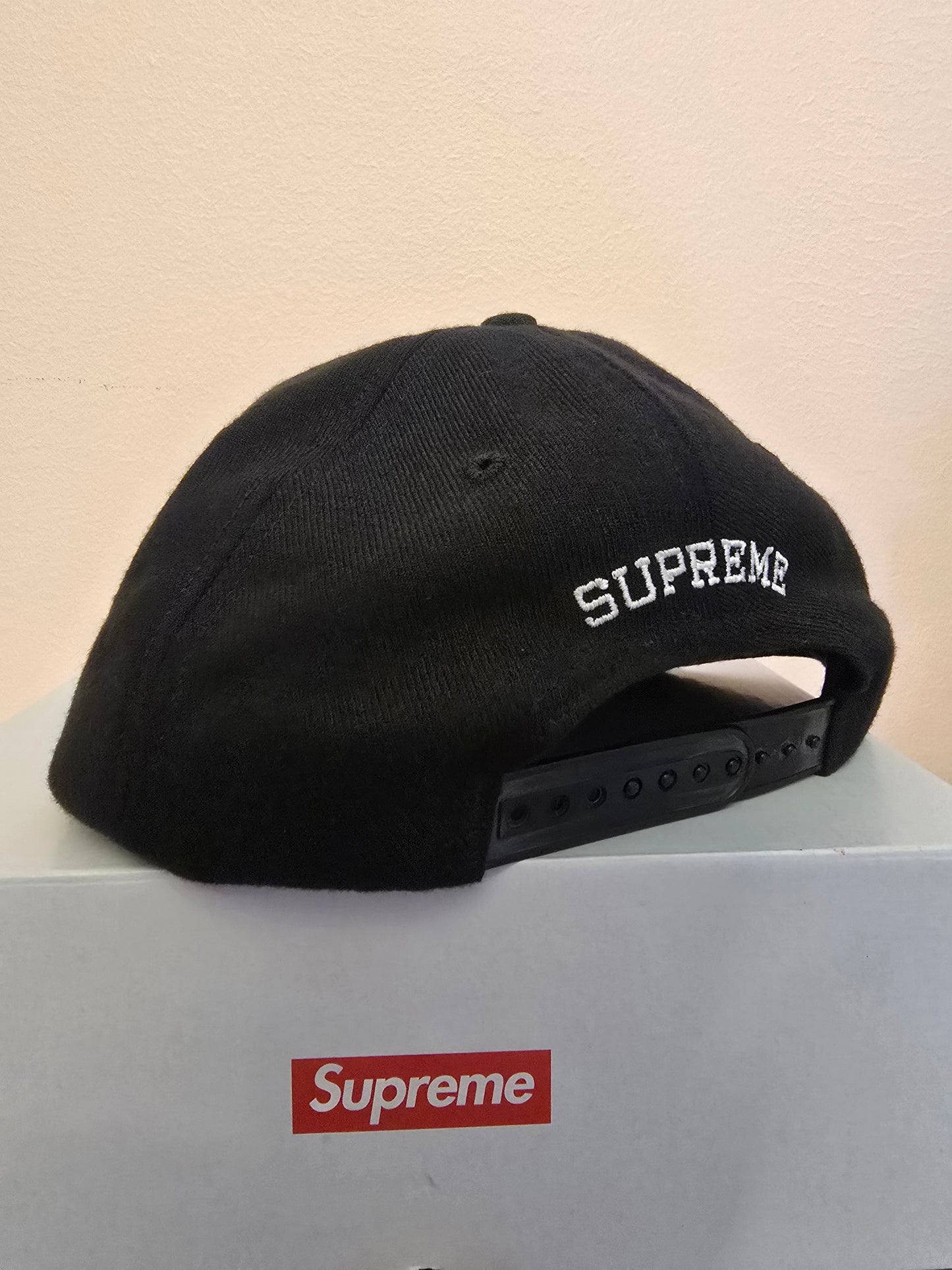 Supreme Arabic Logo 6-panel